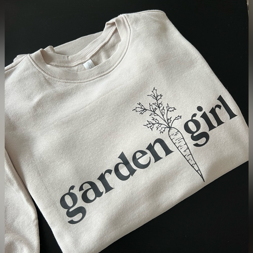 Garden Girl Cream Sweatshirt